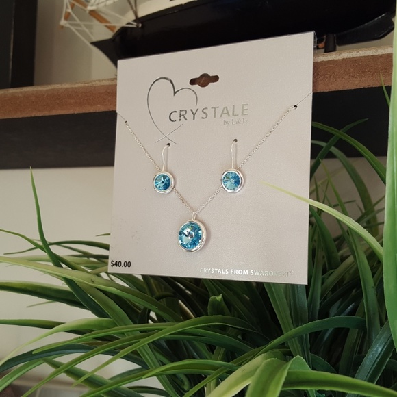 Crystale L&J Jewelry - Crystale L&J | Crystal Necklace w/ Earrings | Blue